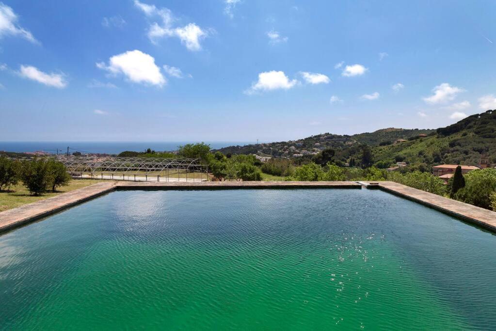 Designer Home With Pool Near Beach And Village Алейя Екстериор снимка